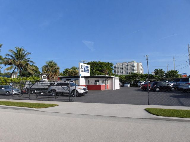 724 N FEDERAL Highway, Boynton Beach, FL 33435