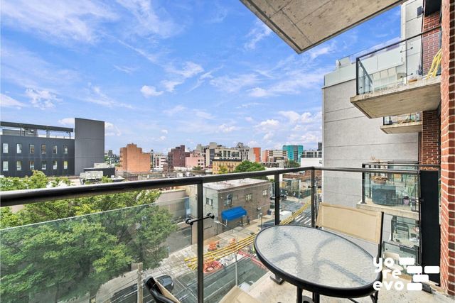 3728 30th St Apt 5D, New York City, NY 11101