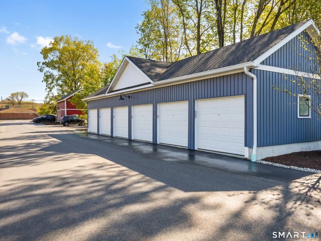 138 Boston Post Road 7, East Lyme, CT 06333