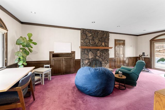 2041 Ridgeview Rd, Salina, KS 67401