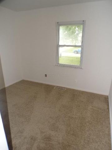 1067 Gilcrest Avenue, Columbus, OH 43207