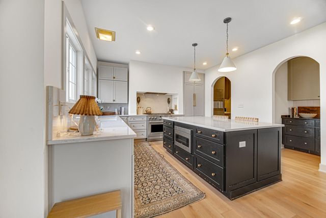 2400 Stirling Drive, Valparaiso, IN 46383