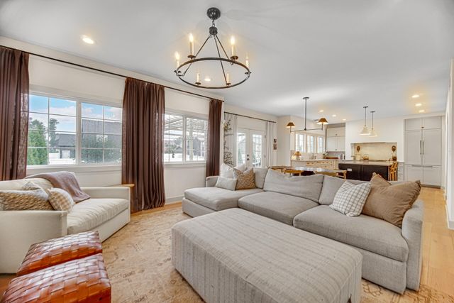 2400 Stirling Drive, Valparaiso, IN 46383