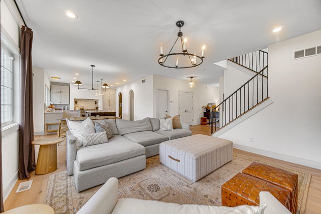2400 Stirling Drive, Valparaiso, IN 46383