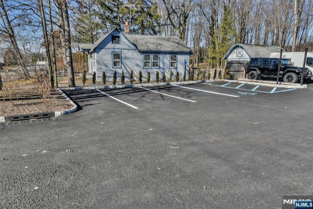 24 Grant Street, Ramsey, NJ 07446