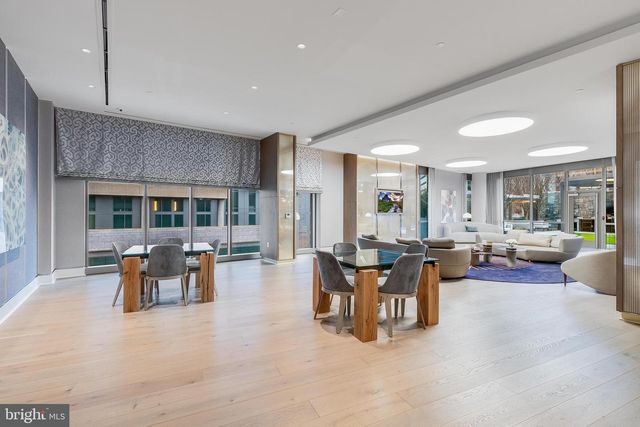 7887 Jones Branch Dr Unit 405, Mclean, VA 22102