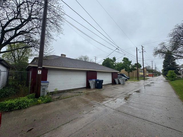 3838 W Capitol DRIVE, Milwaukee, WI 53216