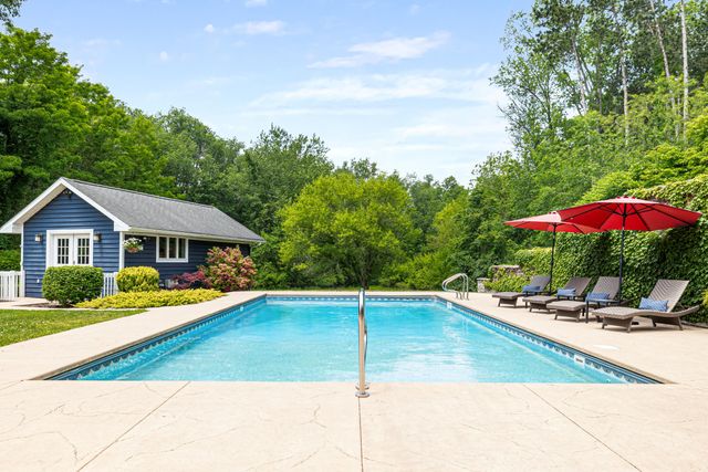 1856 N Rustic Drive, La Porte, IN 46350