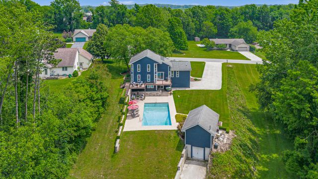 1856 N Rustic Drive, La Porte, IN 46350