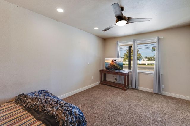 9160 Oak Ave, Orangevale, CA 95662