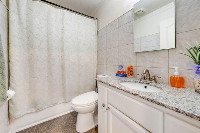 9160 Oak Ave, Orangevale, CA 95662