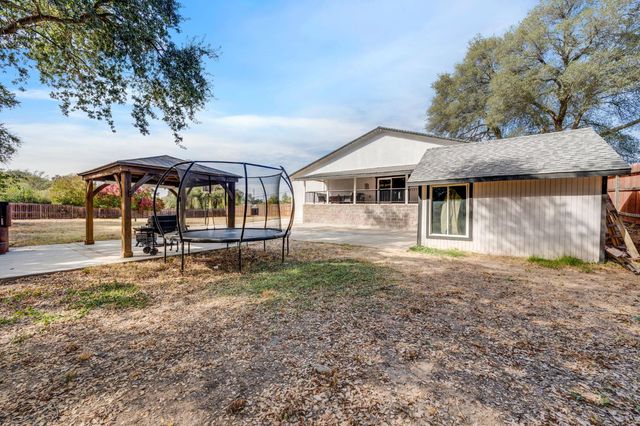 9160 Oak Ave, Orangevale, CA 95662