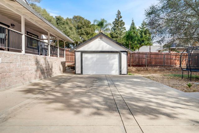 9160 Oak Ave, Orangevale, CA 95662