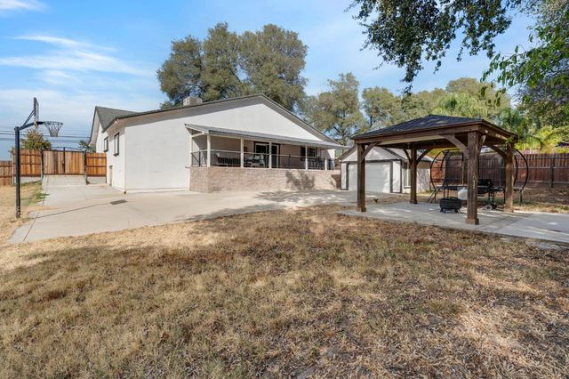 9160 Oak Ave, Orangevale, CA 95662
