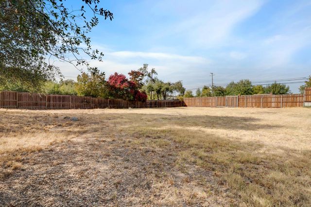 9160 Oak Ave, Orangevale, CA 95662