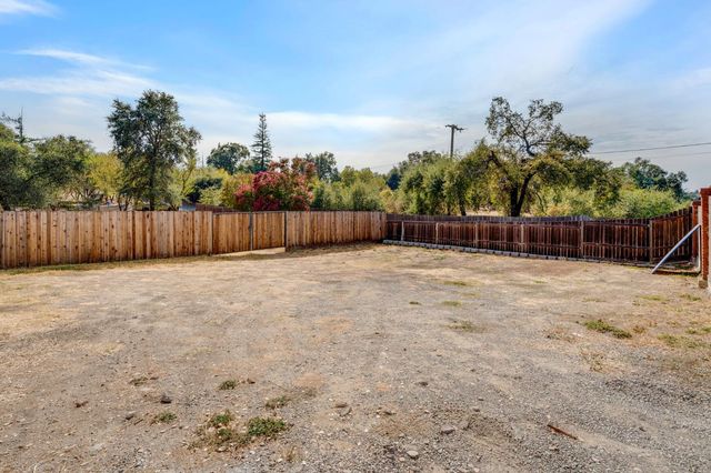 9160 Oak Ave, Orangevale, CA 95662