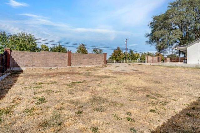 9160 Oak Ave, Orangevale, CA 95662