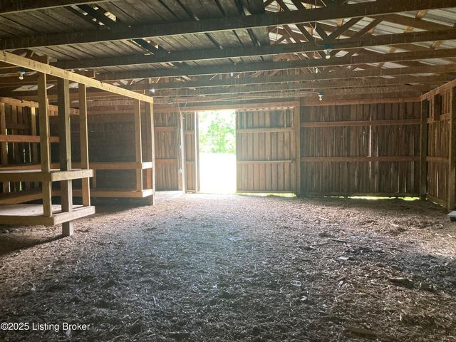 407 Pleasureville Rd, Pleasureville, KY 40057