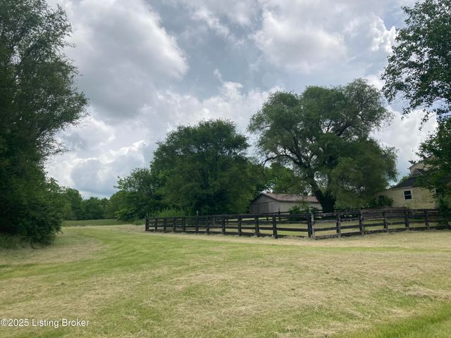 407 Pleasureville Rd, Pleasureville, KY 40057