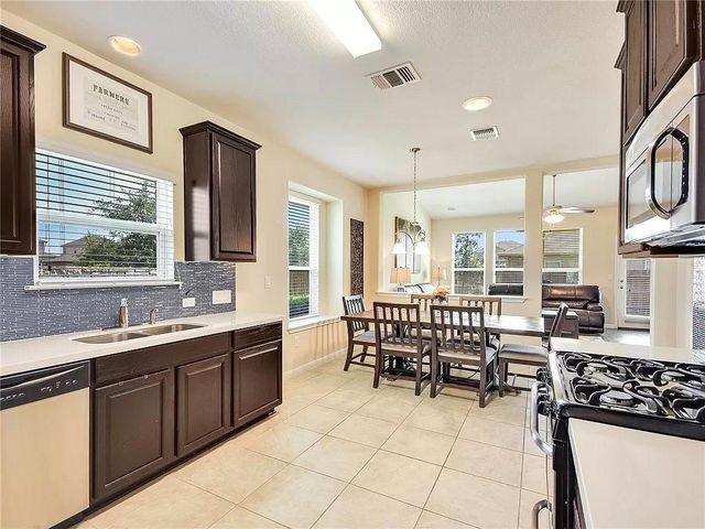 140 Moulins LN, Georgetown, TX 78626