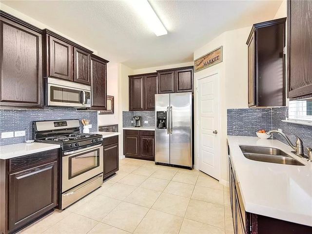 140 Moulins LN, Georgetown, TX 78626