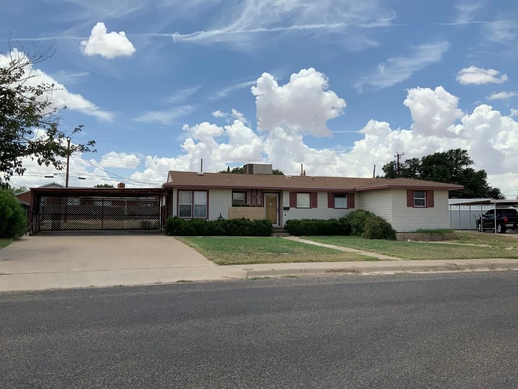 1126 S Katherine, Crane, TX 79731