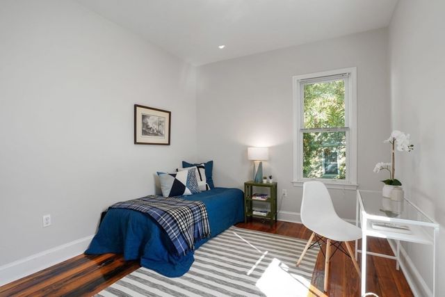 11 Tufts St 6, Cambridge, MA 02139