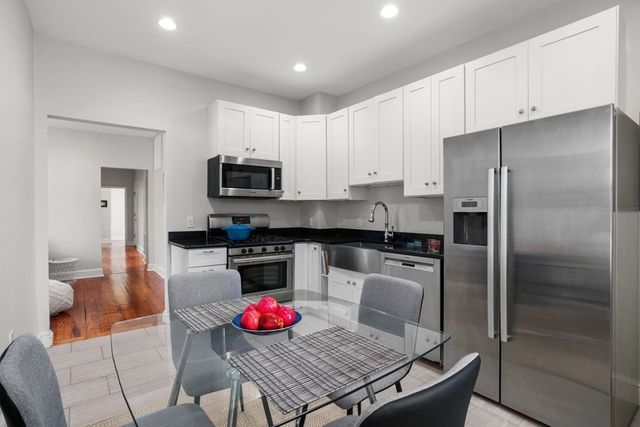 11 Tufts St 6, Cambridge, MA 02139