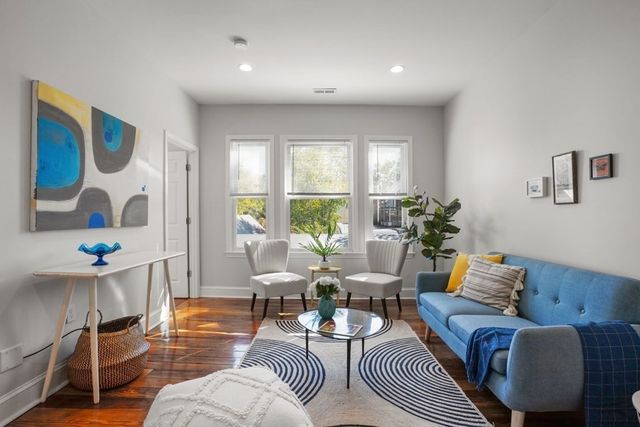 11 Tufts St 6, Cambridge, MA 02139