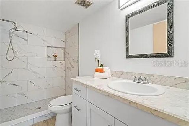 25107 NORTHLAKE DRIVE 25107, Sanford, FL 32773