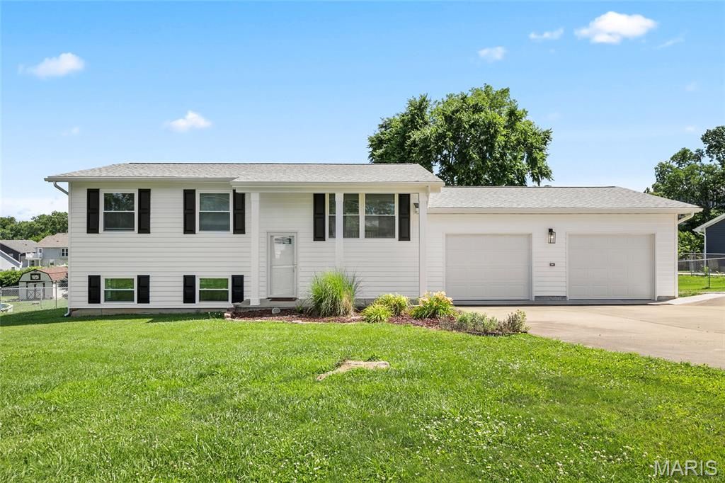3043 Adayah Lane, Arnold, MO 63010