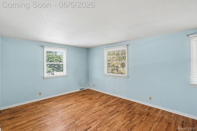 522 Old Bridge Road, Grand Blanc, MI 48439