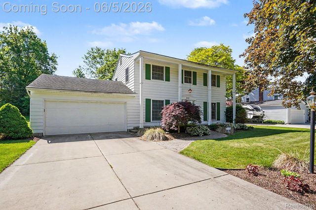 522 Old Bridge Road, Grand Blanc, MI 48439