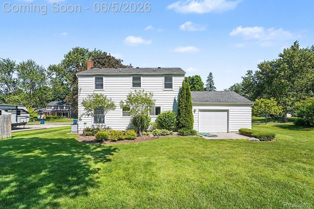 522 Old Bridge Road, Grand Blanc, MI 48439