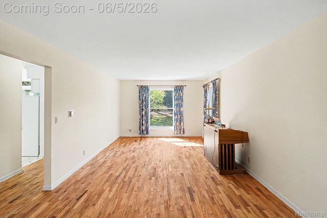 522 Old Bridge Road, Grand Blanc, MI 48439