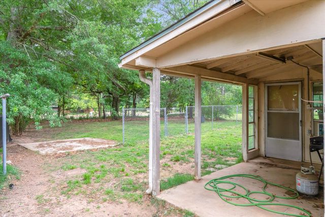 721 Water Crest Circle, Canton, TX 75103