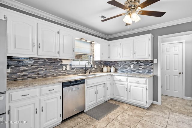 1213 N Wingate Way, Maryville, TN 37803