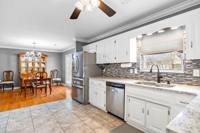 1213 N Wingate Way, Maryville, TN 37803