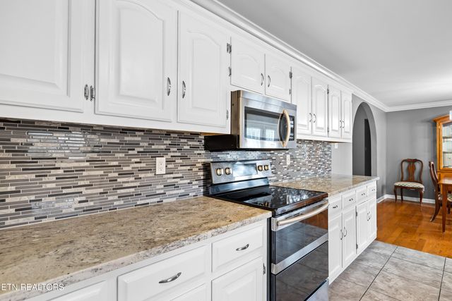 1213 N Wingate Way, Maryville, TN 37803