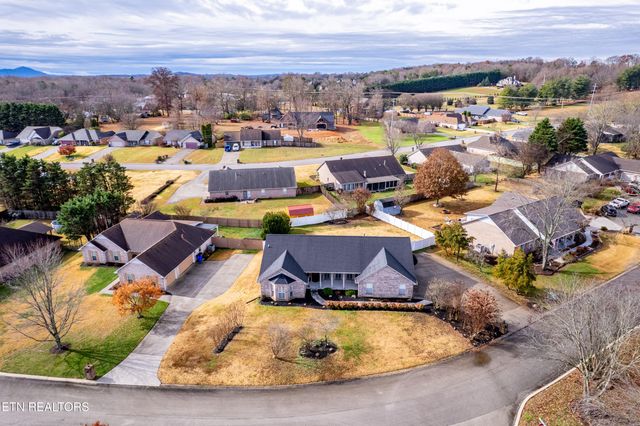 1213 N Wingate Way, Maryville, TN 37803