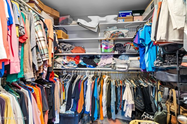 1213 N Wingate Way, Maryville, TN 37803