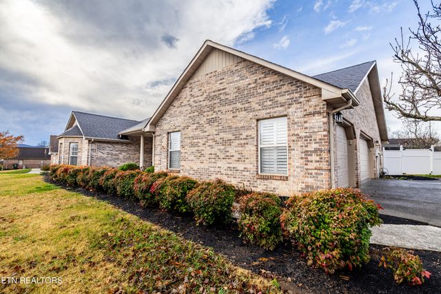 1213 N Wingate Way, Maryville, TN 37803