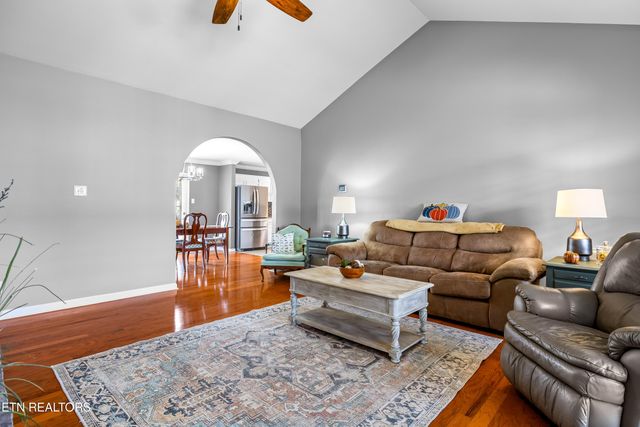 1213 N Wingate Way, Maryville, TN 37803