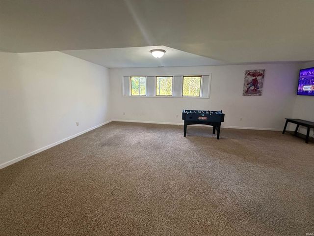 802 BELLINGHAM Drive, Huntington, IN 46750