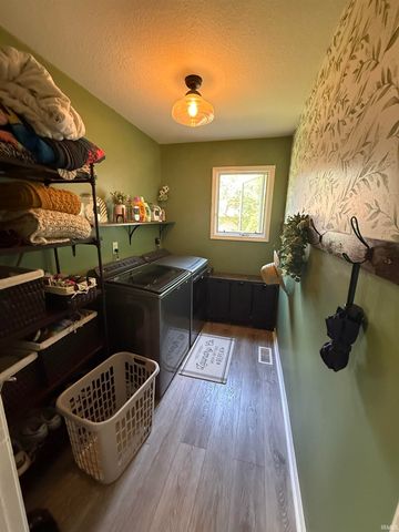 802 BELLINGHAM Drive, Huntington, IN 46750