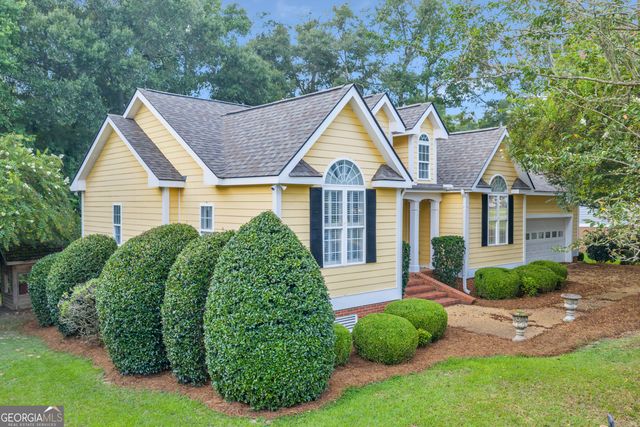 104 Westlake Circle, Americus, GA 31709