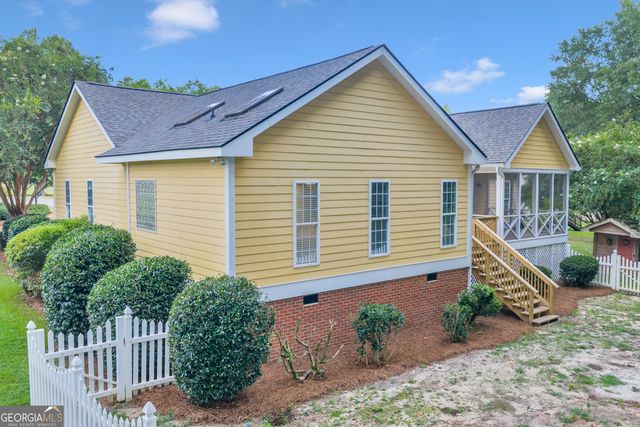 104 Westlake Circle, Americus, GA 31709