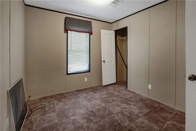 1045 Lakeview Drive, Somerville, TX 77879