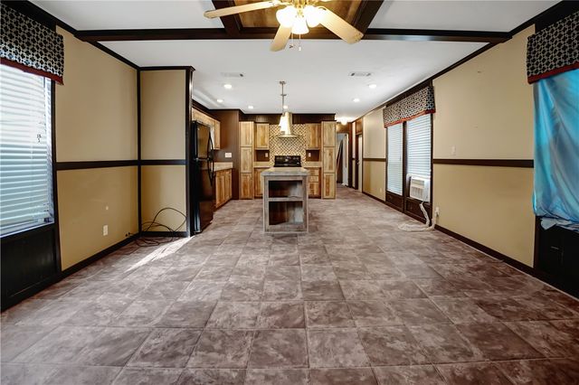 1045 Lakeview Drive, Somerville, TX 77879