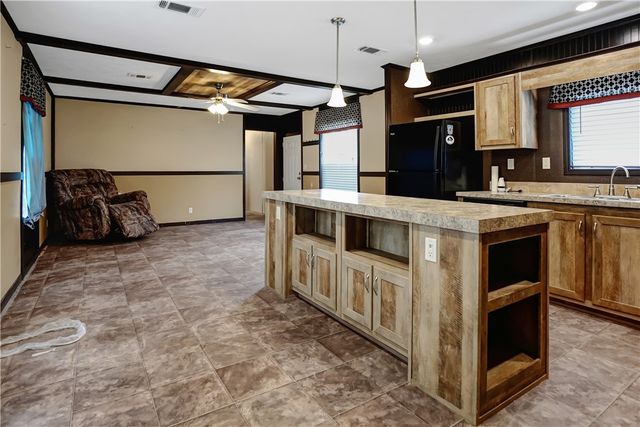 1045 Lakeview Drive, Somerville, TX 77879